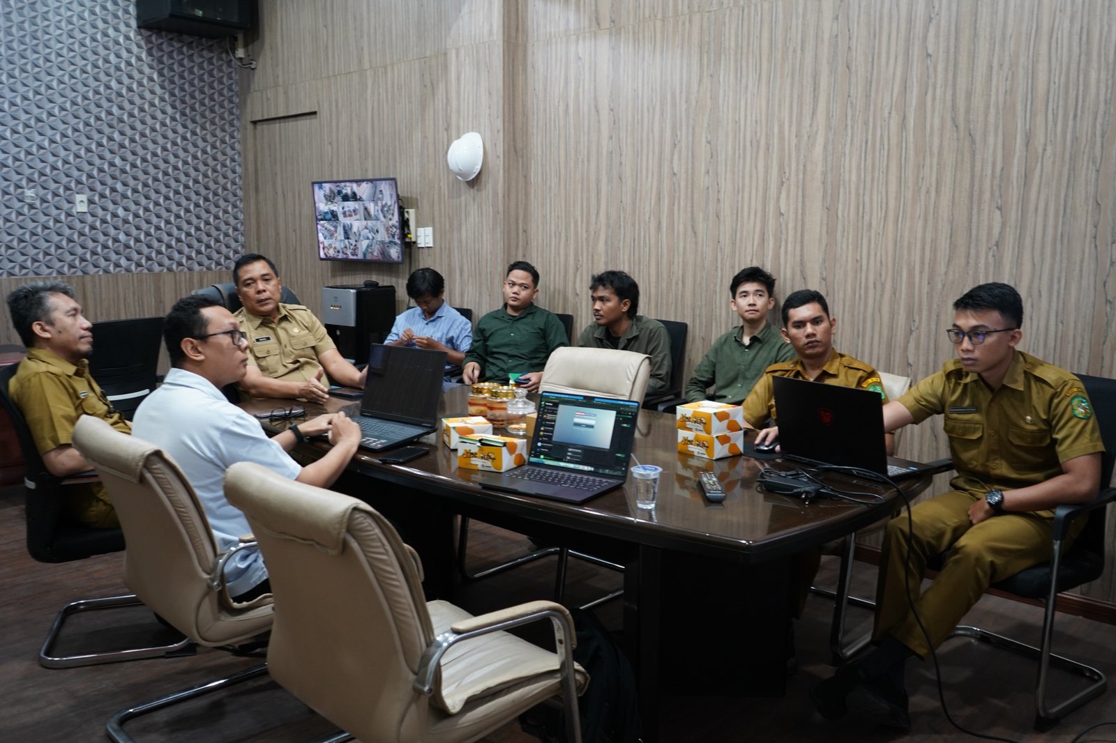 Diskominfo Medan membahas integrasi layanan publik berbasis AI