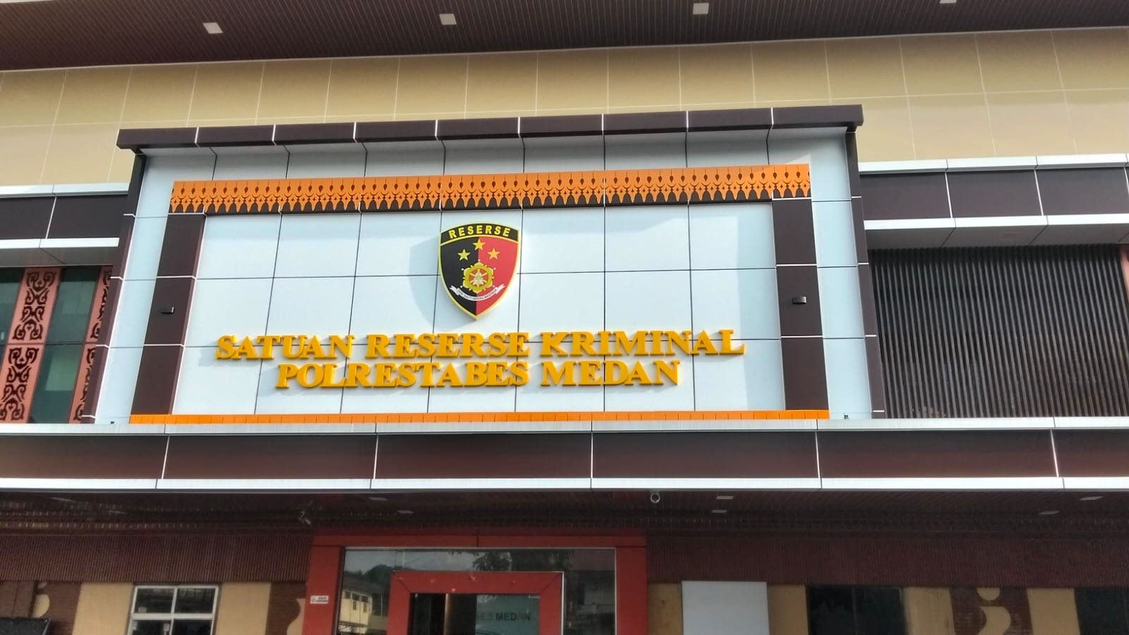 Pengacara HP dilaporkan ke Polrestabes Medan terkait dugaan perusakan bangunan di Jalan Jamin Ginting