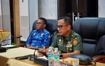 Rico Waas melalui Zakiyuddin Harahap saat menghadiri asistensi Kemhan tentang komponen pendukung pertahanan di Balai Kota Medan.