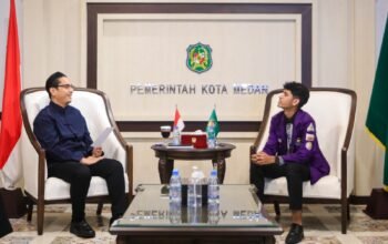 Rico Waas menerima audiensi BEM Polmed terkait Munas BEM Politeknik se-Indonesia