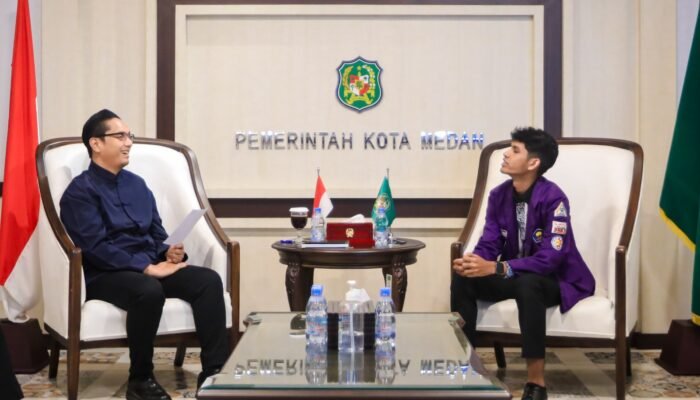 Rico Waas Dukung Munas BEM Politeknik di Medan