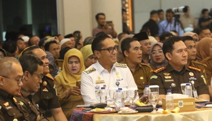 Rico Waas Dukung Program Jaksa Sahabat Pendidik