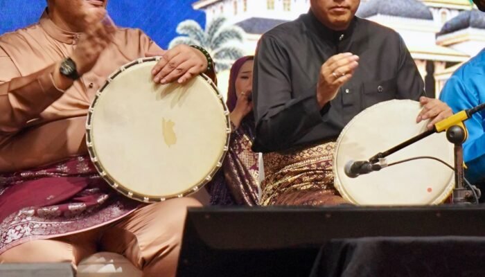 Rico Waas Main Gendang Melayu Deli, Buka Pekan Budaya Medan 2026