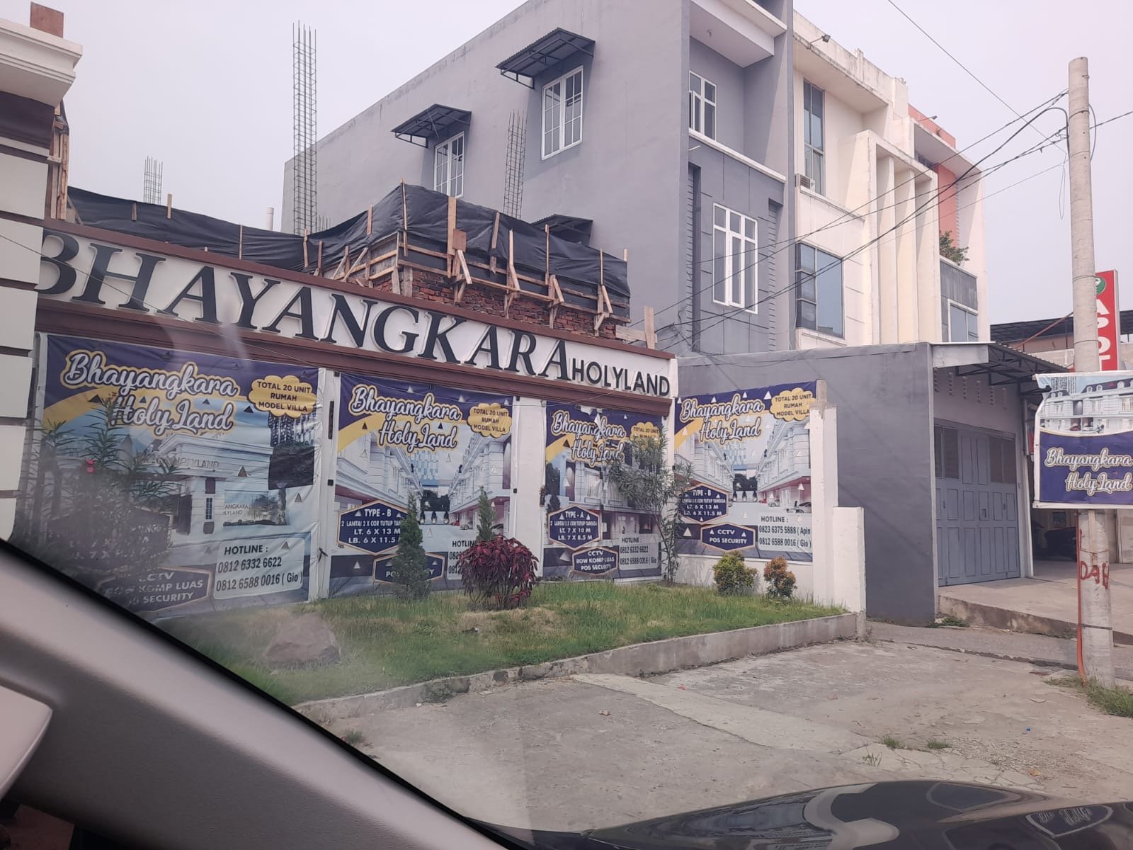 Pembangunan 22 unit Perumahan Bhayangkara Holyland di Jalan Bhayangkara, Medan Tembung, diduga tidak sesuai PBG