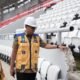 Rico Waas meninjau progres pembangunan Stadion Teladan Medan dan memeriksa bagian tangga serta akses tribun.