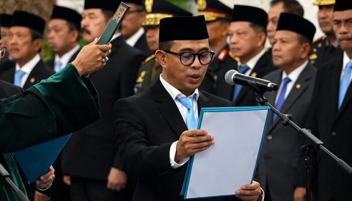 Prabowo Lantik Nuzran Joher Jadi Ketua Ombudsman RI