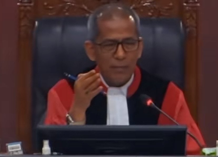 Sutrisno Pangaribuan membahas gugatan syarat pendidikan Gibran di Mahkamah Konstitusi