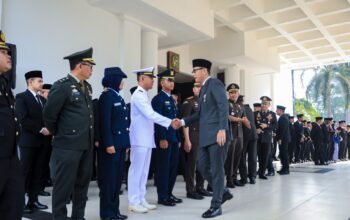Rico Waas memimpin Upacara Hari Kesaktian Pancasila di Kantor Wali Kota Medan