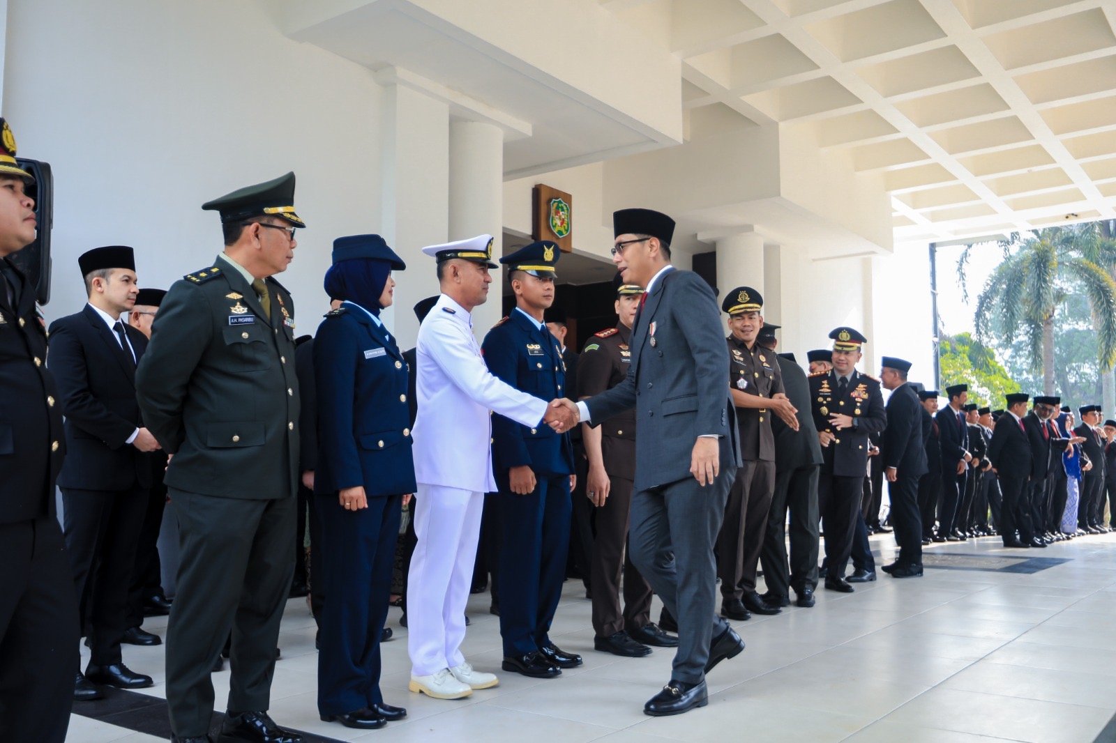 Rico Waas memimpin Upacara Hari Kesaktian Pancasila di Kantor Wali Kota Medan