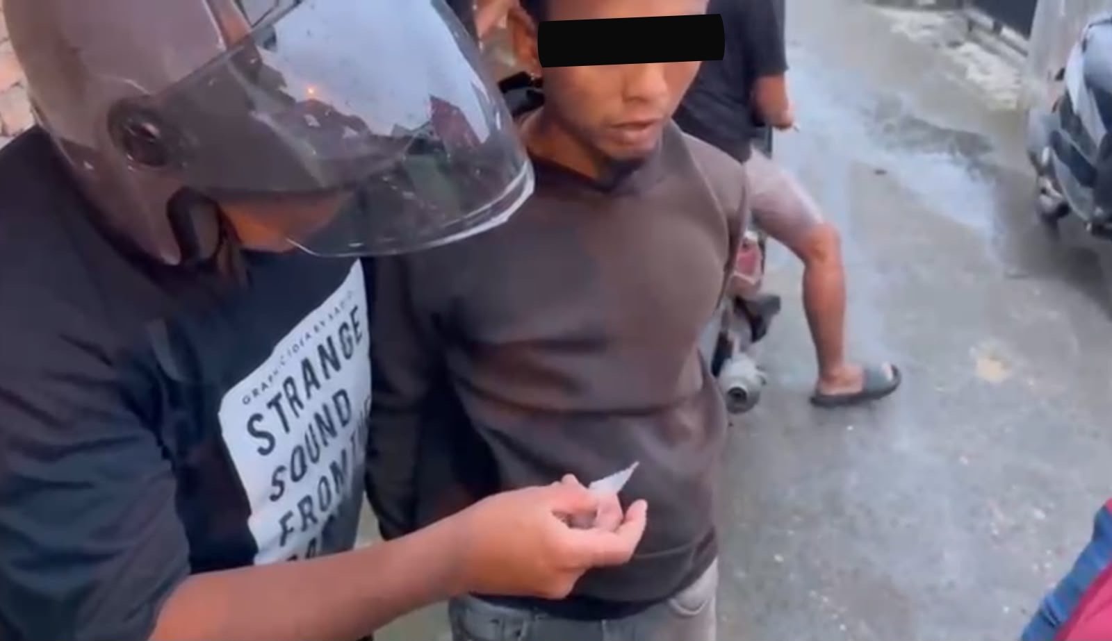 Polisi menangkap pengedar sabu di Jalan STM Medan Johor