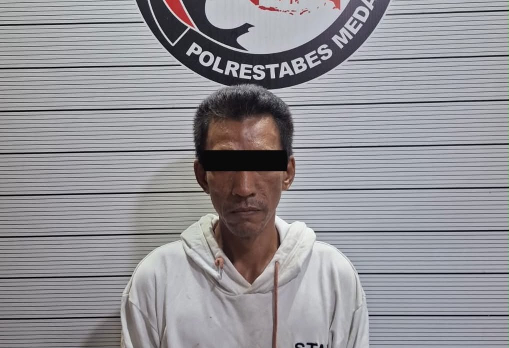 Polisi menyita delapan paket sabu dari seorang pengedar di Desa Puji Mulyo Kecamatan Sunggal